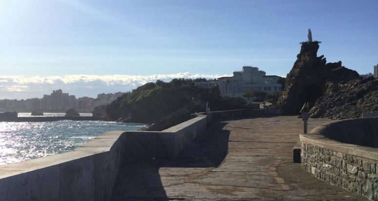 Biarritz est une ville très photogénique, alors nous vous partageons les plus jolis points de vue pour faire vos photos, vidéos et partager vos selfies biarrots les conseils des filles en espadrilles, blog régional et sympathique depuis 2006