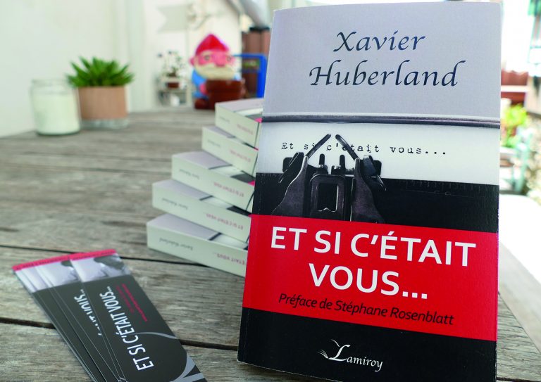 xavier huberland écrivain belge présente son nouveau roman dont l'intrigue se passe à Biarritz